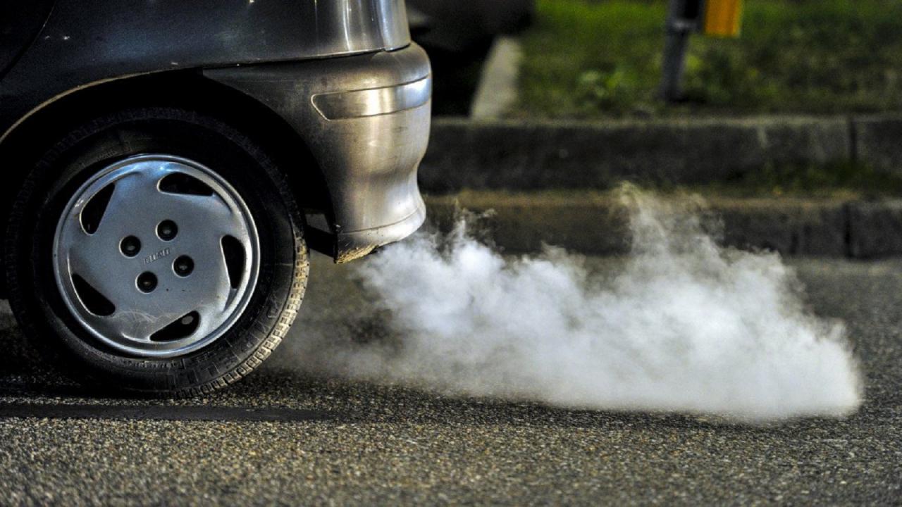 Ô tô phải đáp ứng tiêu chuẩn khí thải mới